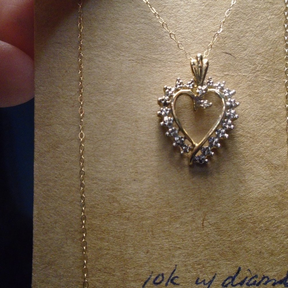 10k Gold Diamond Heart Necklace